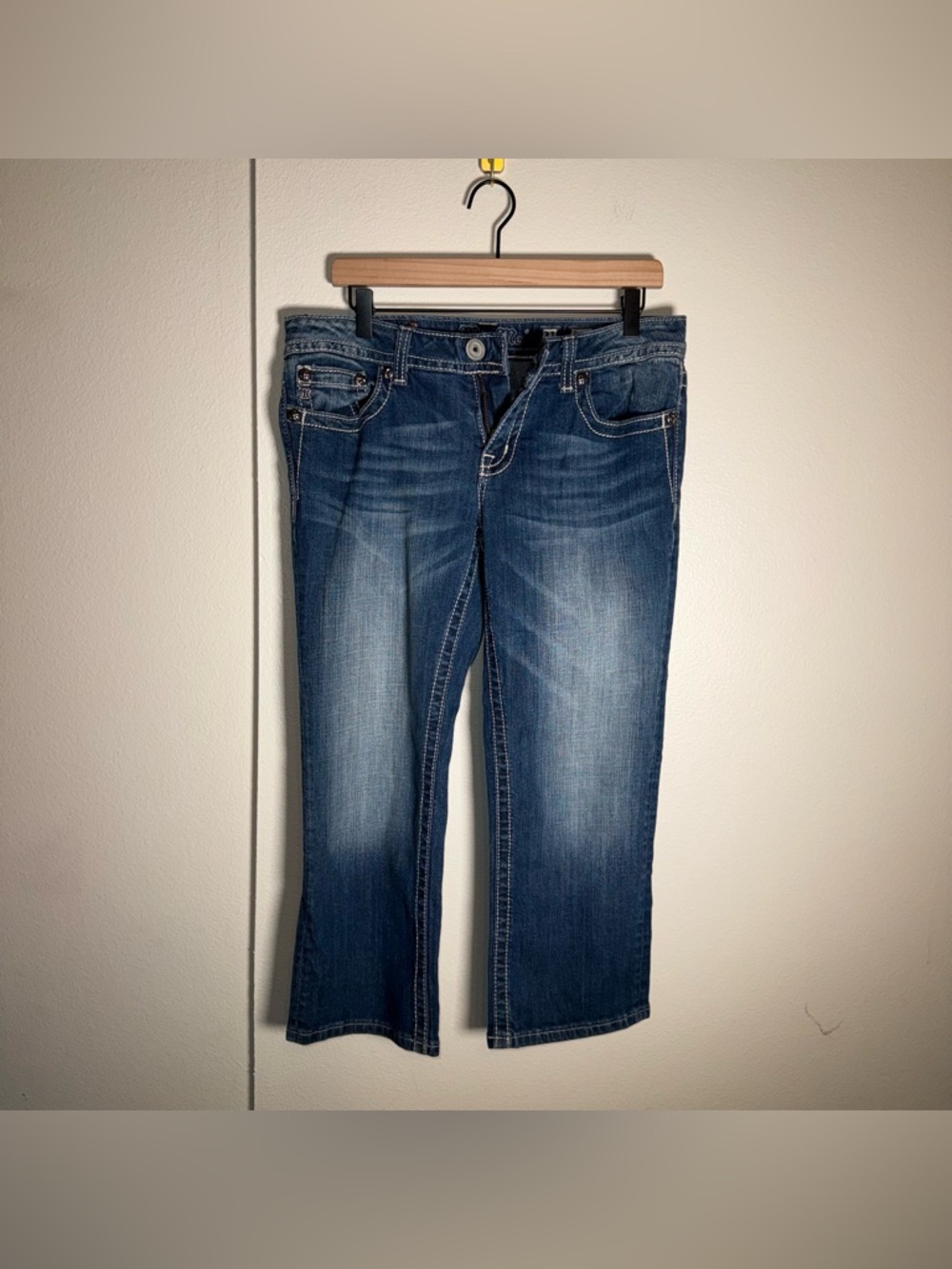 MISS ME Y2K Indie sleeze embellished white stitch denim capris 31